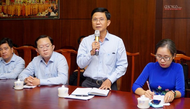 Ông Lê Văn Thu, Ủy viên Thường trực, Trưởng ban Tuyên giáo - Đối ngoại Ủy ban MTTQVN TP.HCM Ông Lê Văn Thu, Ủy viên Thường trực, Trưởng ban Tuyên giáo - Đối ngoại Ủy ban MTTQVN TP.HCM