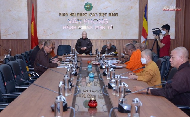 Hòa thượng Thích Thiện Nhơn phát biểu khai mạc hội nghị Hòa thượng Thích Thiện Nhơn phát biểu khai mạc hội nghị