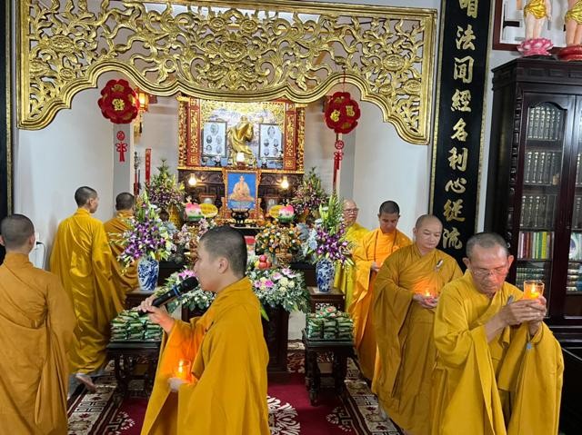 Thắp nến tri ân Thắp nến tri ân