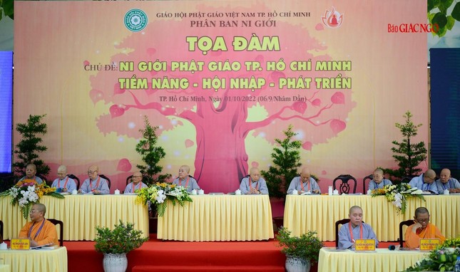 Chư Ni Phân ban Ni giới Trung ương, TP.HCM chứng minh tọa đàm