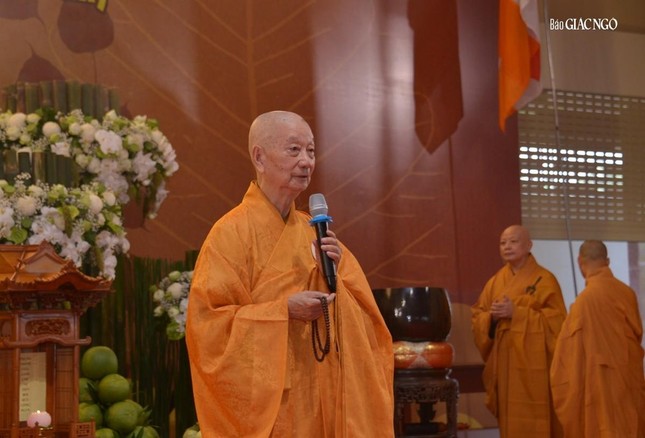 Đức Quyền Pháp chủ có lời huấn thị đến chư Ni