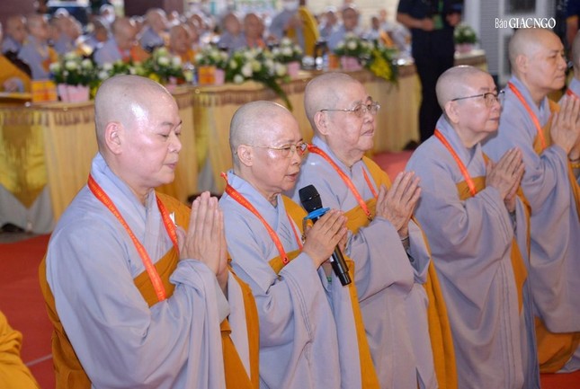 Chư Ni Ban Tổ chức tiếp thu ý kiến chỉ đạo của Hòa thượng Chủ tịch