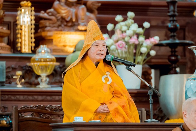 Hòa thượng Thích Thiện Nhơn ban đạo từ Hòa thượng Thích Thiện Nhơn ban đạo từ