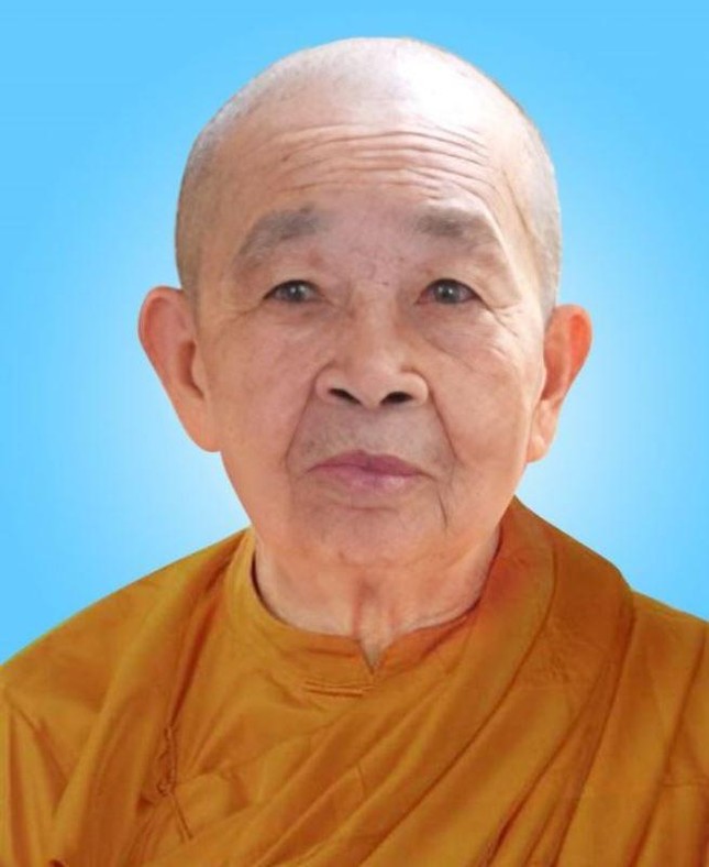 Chân dung Ni trưởng Thích nữ Châu Liên