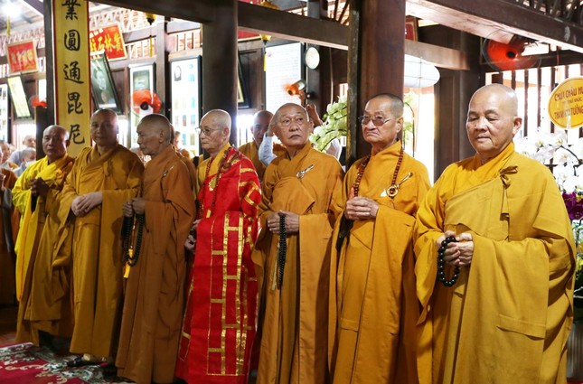 Chư tôn giáo phẩm lắng nghe công hạnh của Đại lão Hòa thượng đối với đạo pháp, dân tộc Chư tôn giáo phẩm lắng nghe công hạnh của Đại lão Hòa thượng đối với đạo pháp, dân tộc