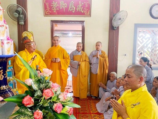 Lễ khai đại hồng chung, an vị tôn tượng chư vị Bồ-tát tại chùa Tân Xuyên Lễ khai đại hồng chung, an vị tôn tượng chư vị Bồ-tát tại chùa Tân Xuyên