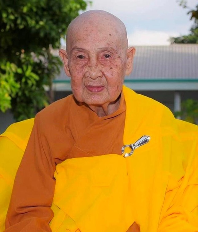 Chân dung Ni trưởng Thích nữ Bửu Lý (1938-2022)