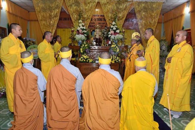 Môn đồ pháp quyển đảnh lễ Giác linh Ni trưởng Thích nữ Liên Vân Môn đồ pháp quyển đảnh lễ Giác linh Ni trưởng Thích nữ Liên Vân