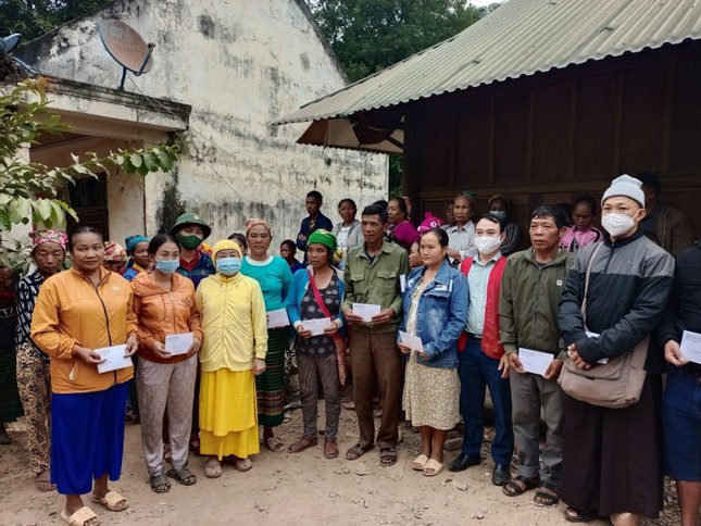 hỗ trợ 50 triệu đồng đến 10 hộ bị ảnh hưởng nặng nề do bão lũ tại tỉnh Nghệ An