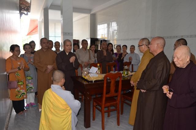 Ban Tăng sự, Phân ban Ni giới TP.Đà Nẵng, Ban Trị sự Phật giáo huyện Hòa Vang thăm các chùa bị ảnh hưởng bởi bão lũ Ban Tăng sự, Phân ban Ni giới TP.Đà Nẵng, Ban Trị sự Phật giáo huyện Hòa Vang thăm các chùa bị ảnh hưởng bởi bão lũ