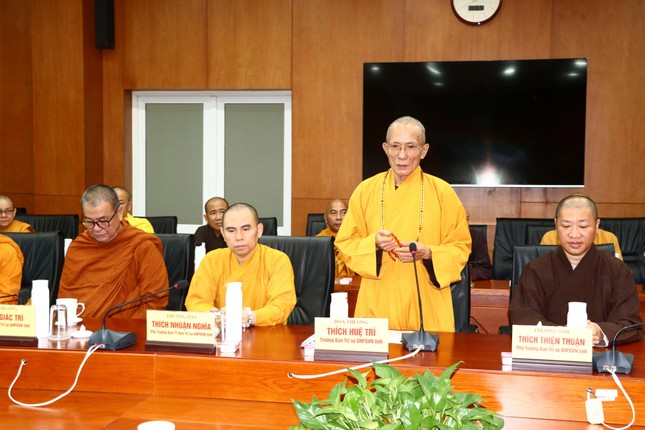 Hòa thượng Thích Huệ Trí phát biểu tri ân lãnh đạo tỉnh đã hỗ trợ công tác tổ chức thành công Đại hội đại biểu Phật giáo tỉnh nhiệm kỳ 2022-2027