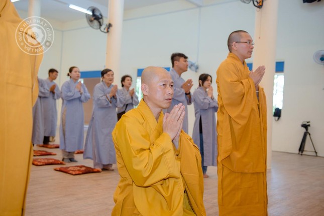 Thượng tọa Thích Minh Nhẫn Thượng tọa Thích Minh Nhẫn