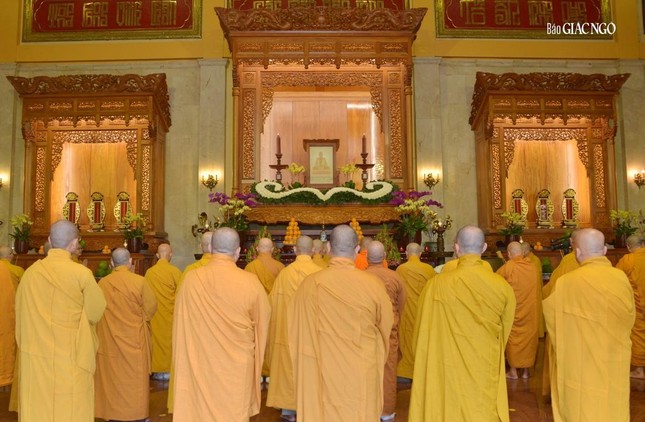 Chư tôn đức thành kính dâng nén tâm hương tưởng niệm Đức Phật hoàng Trần Nhân Tông, chư tôn thiền đức tiền bối hữu công Phật giáo Việt Nam viên tịch qua các thời kỳ Chư tôn đức thành kính dâng nén tâm hương tưởng niệm Đức Phật hoàng Trần Nhân Tông, chư tôn thiền đức tiền bối hữu công Phật giáo Việt Nam viên tịch qua các thời kỳ