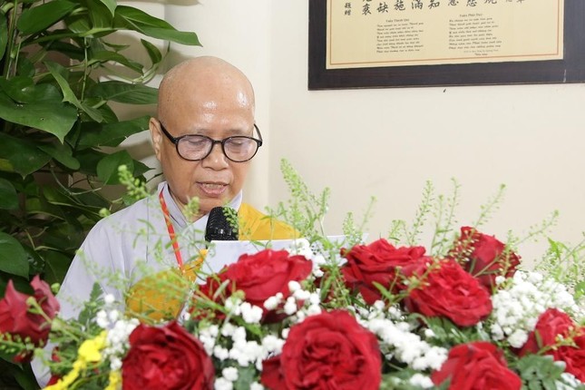 Ni trưởng Thích nữ Giải Thiện phát biểu khai mạc