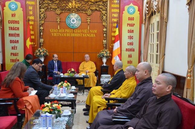 Chư tôn đức tiếp đoàn Đại sứ quán Ấn Độ
