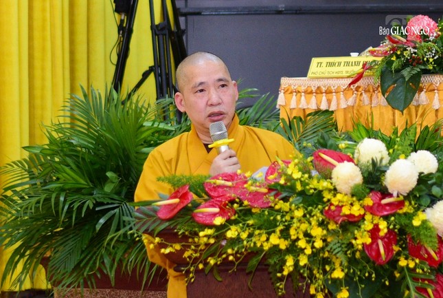 Thượng tọa Thích Thanh Tuấn trình danh sách nhân sự dự kiến Ban Kinh tế - Tài chính