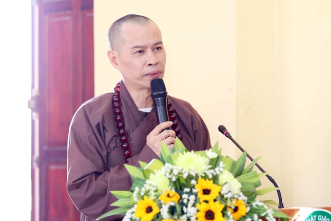 Thượng tọa Thích Minh Trí phát biểu khai mạc