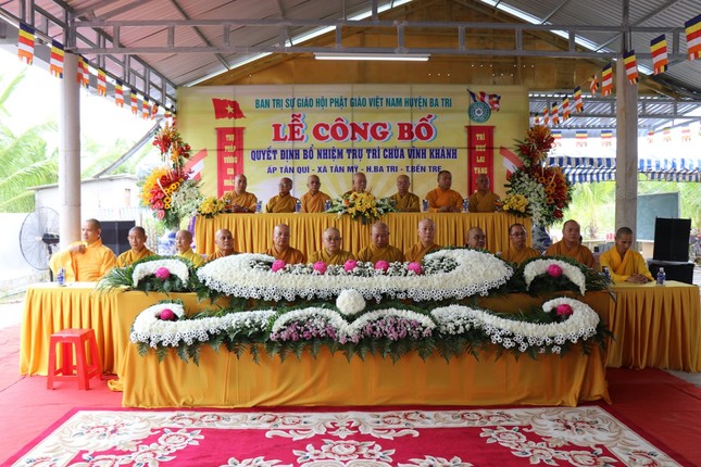 Chư tôn đức chứng minh