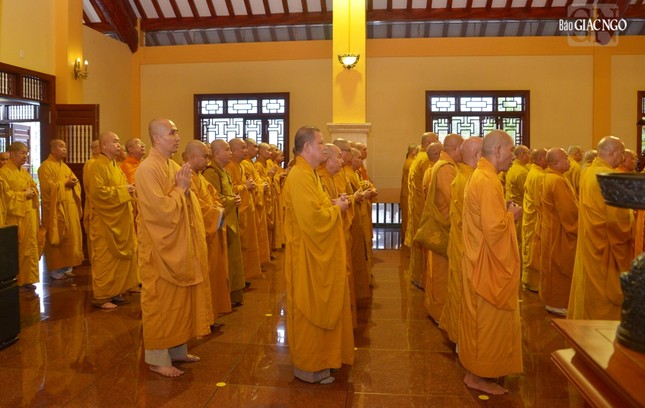 Đông đảo chư Tăng Ban Trị sự TP.Thủ Đức, 21 quận huyện tham dự Đông đảo chư Tăng Ban Trị sự TP.Thủ Đức, 21 quận huyện tham dự