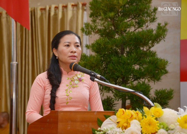 Bà Phan Kiều Thanh Hương phát biểu tại hội nghị