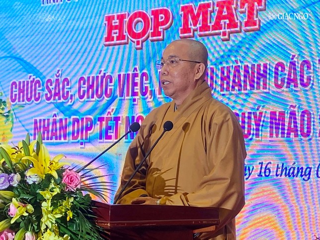 Thượng tọa Thích Giác Nghi phát biểu tại buổi gặp mặt Thượng tọa Thích Giác Nghi phát biểu tại buổi gặp mặt