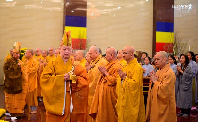 Hòa thượng Thích Thích Lệ Trang đương vi đệ nhất đàn chủ