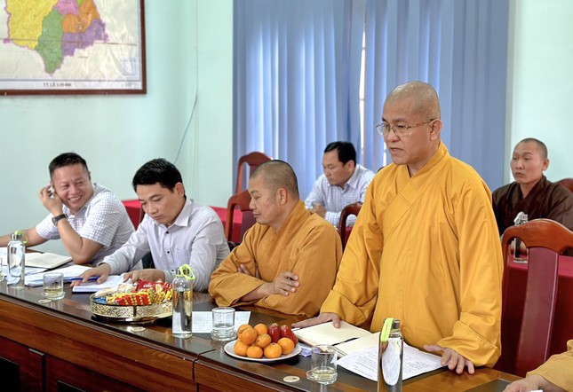 Thượng tọa Thích Quảng Hiền phát biểu tại buổi làm việc Thượng tọa Thích Quảng Hiền phát biểu tại buổi làm việc
