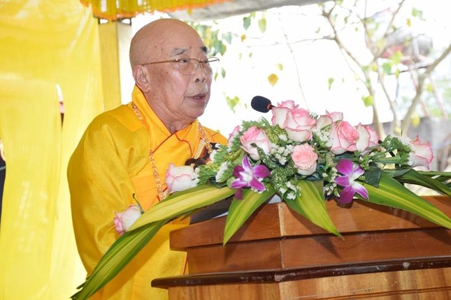 Hòa thượng Thích Thiện Tấn phát biểu tại buổi lễ