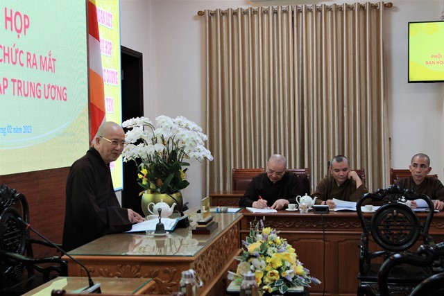 Hòa thượng Thích Khế Chơn, Phó Chủ tịch Hội đồng Trị sự, Trưởng ban Trị sự Phật giáo TT Huế chủ trì buổi họp