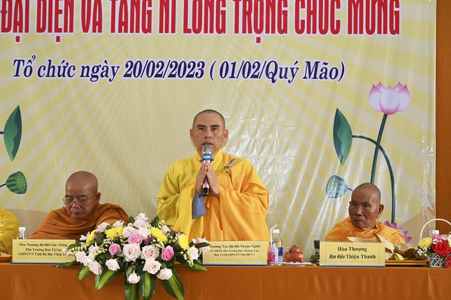 Thượng tọa Thích Nhuận Nghĩa đạo từ tại buổi lễ