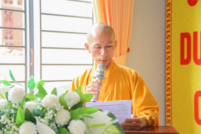 Thượng tọa Thích Phước Dũng báo cáo các hoạt động Phật sự trong 2 tháng đầu năm 2023