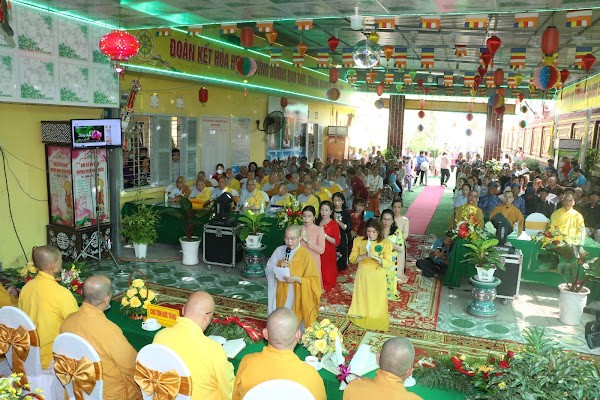 Ni sư Thích nữ Lệ Thành phát nguyện trùng tu, xây dựng chùa Vạn Phước Ni sư Thích nữ Lệ Thành phát nguyện trùng tu, xây dựng chùa Vạn Phước