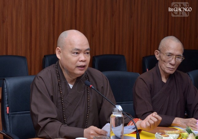 Thượng tọa Thích Thanh Phong đóng góp ý kiến và trình dự thảo quy chế hoạt động Ban Kinh tế - Tài chính T.Ư Thượng tọa Thích Thanh Phong đóng góp ý kiến và trình dự thảo quy chế hoạt động Ban Kinh tế - Tài chính T.Ư