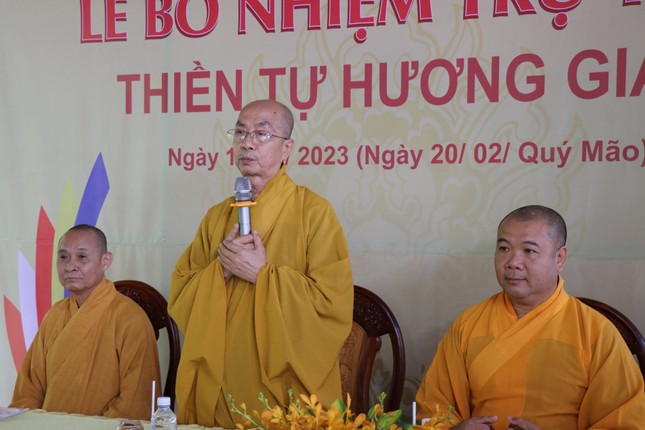 Hòa thượng Thích Nhựt Tấn ban đạo từ đến với Đại đức tân trụ trì