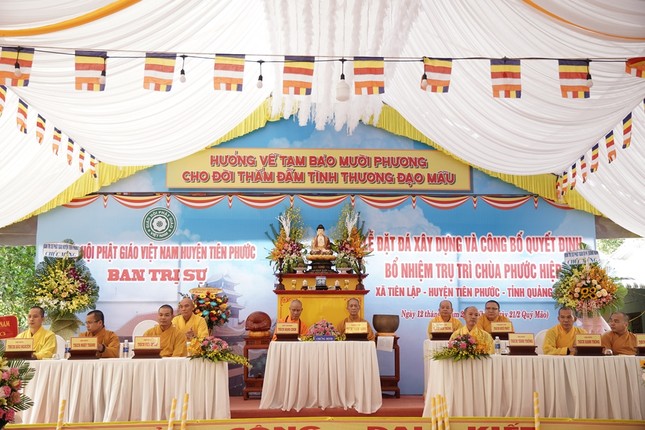 Chư tôn đức chứng minh