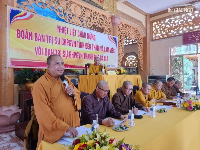 Thượng tọa Thích Tâm Pháp Trưởng ban Trị sự Phật giáo H.Long Điền phát biểu chào mừng Thượng tọa Thích Tâm Pháp Trưởng ban Trị sự Phật giáo H.Long Điền phát biểu chào mừng