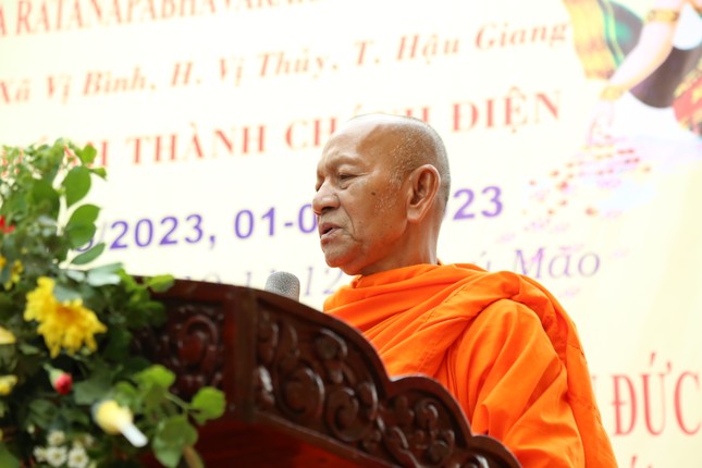 Hòa thượng Đào Như tán dương và ghi nhận nổ lực của Đại đức Danh Tuấn cùng chư Tăng chùa Ratana Paphia Vararam Hòa thượng Đào Như tán dương và ghi nhận nổ lực của Đại đức Danh Tuấn cùng chư Tăng chùa Ratana Paphia Vararam