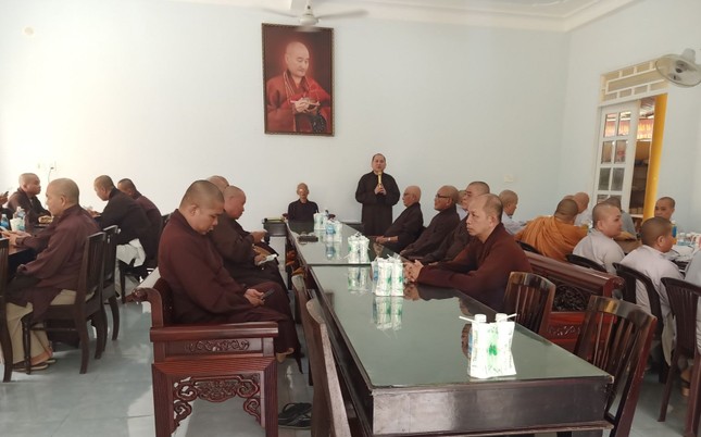 Thượng tọa Thích Nhuận Đức triển khai nhiều Phật sự quan trọng tại buổi họp Thượng tọa Thích Nhuận Đức triển khai nhiều Phật sự quan trọng tại buổi họp