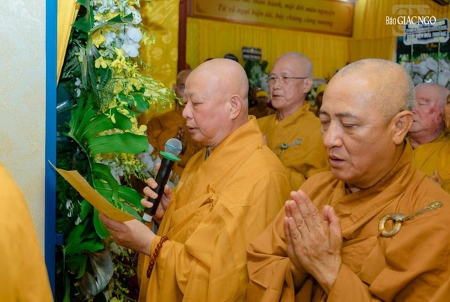Hòa thượng Thích Lệ Trang, Trưởng ban Nghi lễ T.Ư cung tuyên pháp ngữ truy tán Giác linh Trưởng lão tân viên tịch Hòa thượng Thích Lệ Trang, Trưởng ban Nghi lễ T.Ư cung tuyên pháp ngữ truy tán Giác linh Trưởng lão tân viên tịch