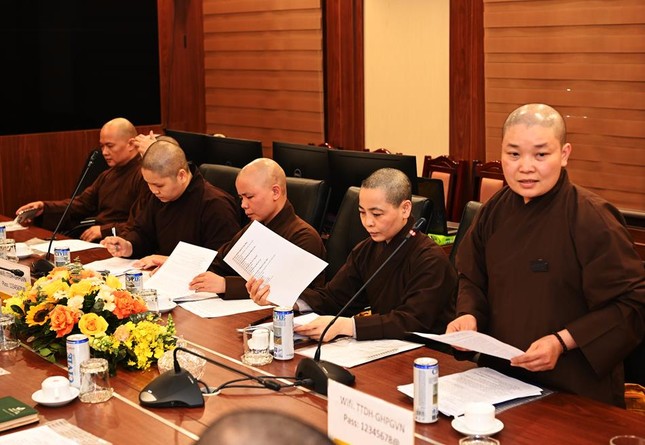 Đóng góp ý kiến tại hội nghị Đóng góp ý kiến tại hội nghị