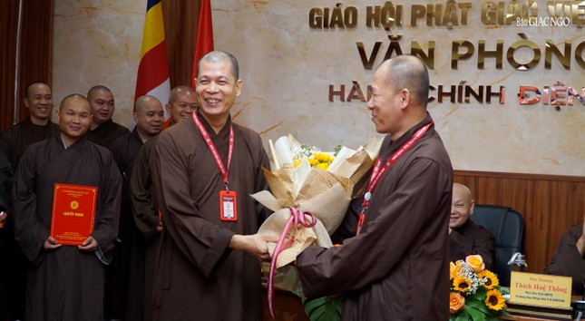 Thượng tọa Thích Thiện Thật làm Tổ trưởng Tổ tiếp nhận hồ sơ