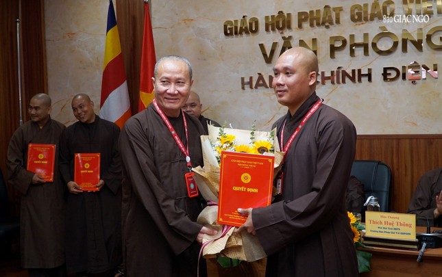 Đại đức Thích Minh Hội làm Tổ trưởng Tổ lễ tân