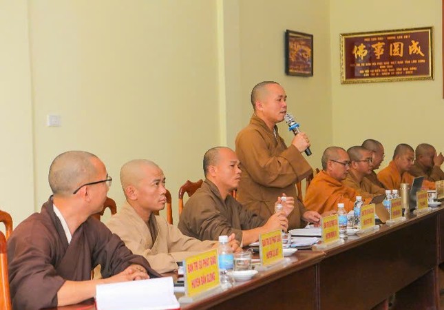 Phát biểu tại buổi họp Phát biểu tại buổi họp