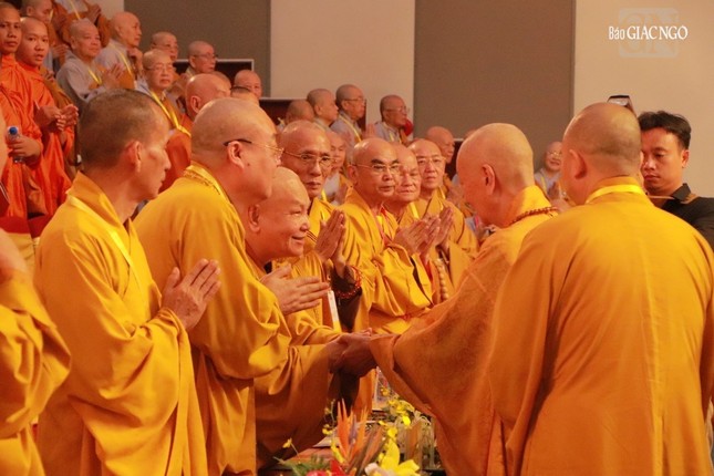 Đức Pháp chủ và chư tôn đức Hội đồng Trị sự tại Đại lễ Đức Pháp chủ và chư tôn đức Hội đồng Trị sự tại Đại lễ