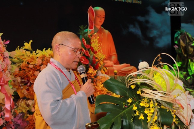 Ni sư Thích nữ Như Hiền phát biểu cảm tạ Ni sư Thích nữ Như Hiền phát biểu cảm tạ