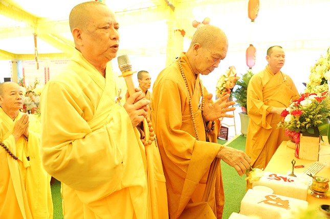 Chư tôn đức sái tịnh Chư tôn đức sái tịnh