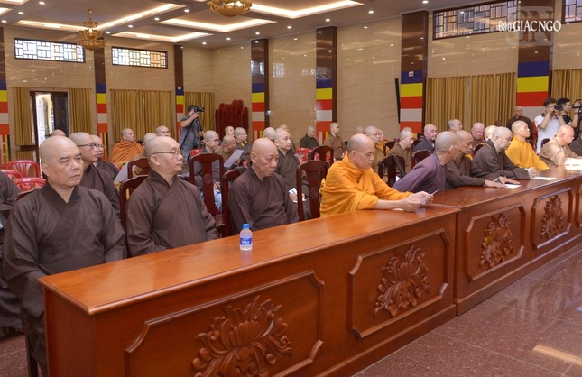 Chư tôn đức Ban Trị sự, các ban chuyên môn, Ban Trị sự TP.Thủ Đức, 21 quận huyện dự họp Chư tôn đức Ban Trị sự, các ban chuyên môn, Ban Trị sự TP.Thủ Đức, 21 quận huyện dự họp