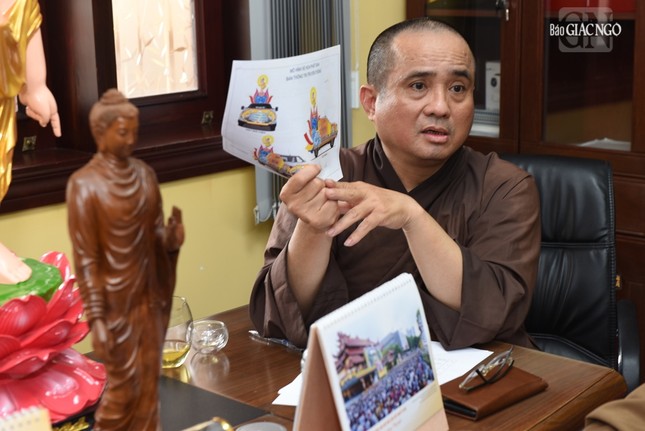 Tiếp thu các ý kiến đóng góp hoàn thiện bản thiết kế trang trí xe hoa của Ban Thông tin - Truyền thông Phật giáo TP.HCM Tiếp thu các ý kiến đóng góp hoàn thiện bản thiết kế trang trí xe hoa của Ban Thông tin - Truyền thông Phật giáo TP.HCM