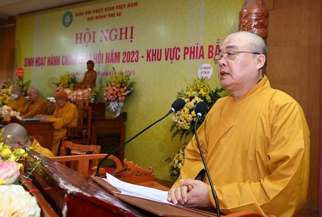 Hòa thượng Thích Thanh Nhiễu phát biểu khai mạc hội nghị