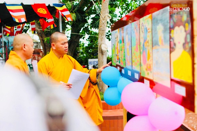 Nhiều tác phẩm về Đức Phật do các em Phật tử vẽ dự thi Nhiều tác phẩm về Đức Phật do các em Phật tử vẽ dự thi